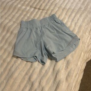 lululemon 4” size 2 hotty hots